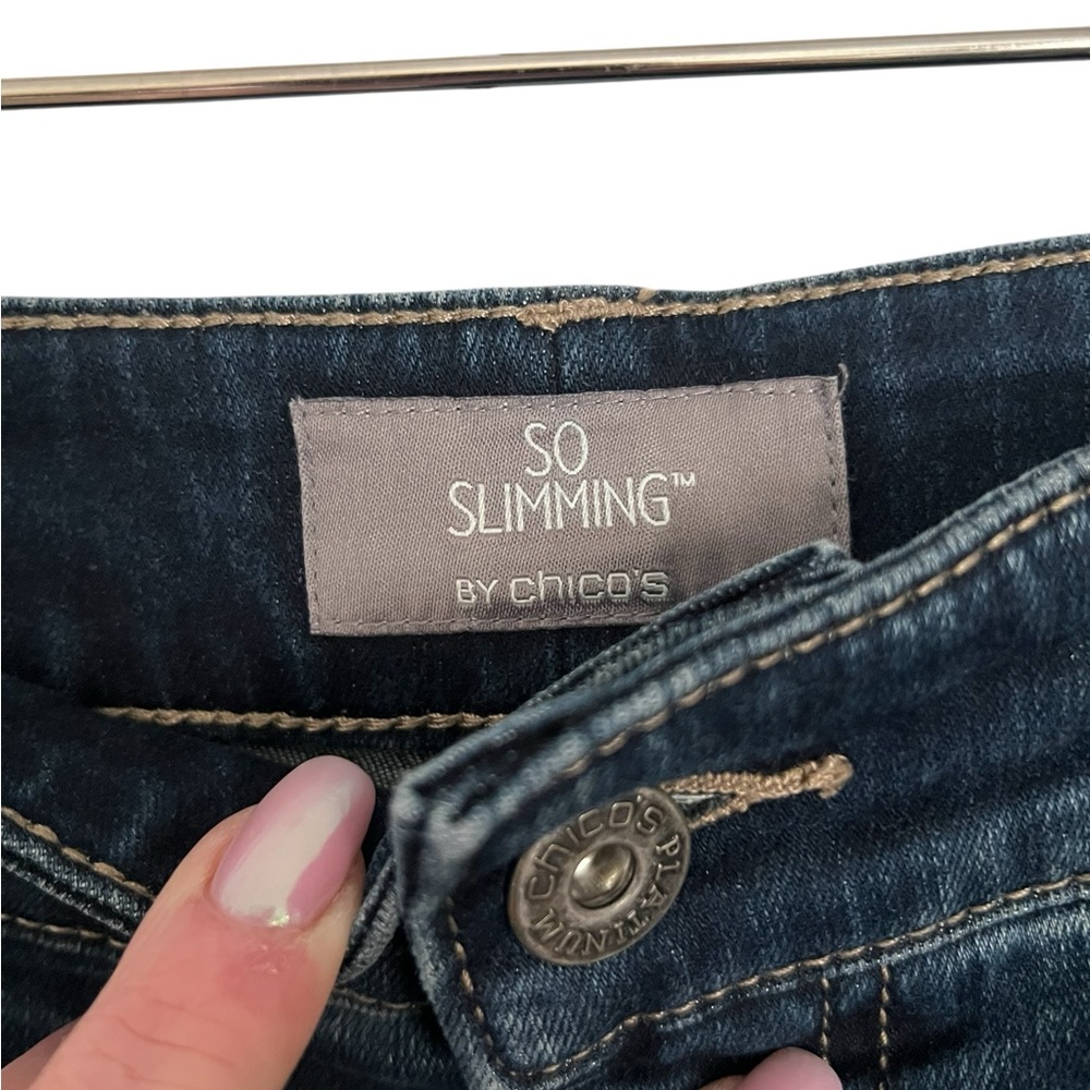 Chico's Platinum So Slimming Straight Leg Jeans C208 - Picture 4 of 9